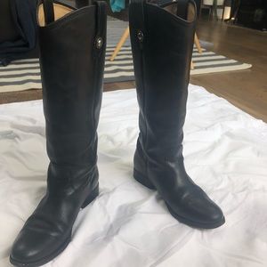 Frye Melissa Button Leather Boot Black. Size 8